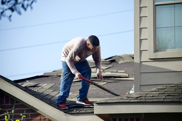 Avoid Emergency Roof Repairs With These Preventive Maintenance Practice